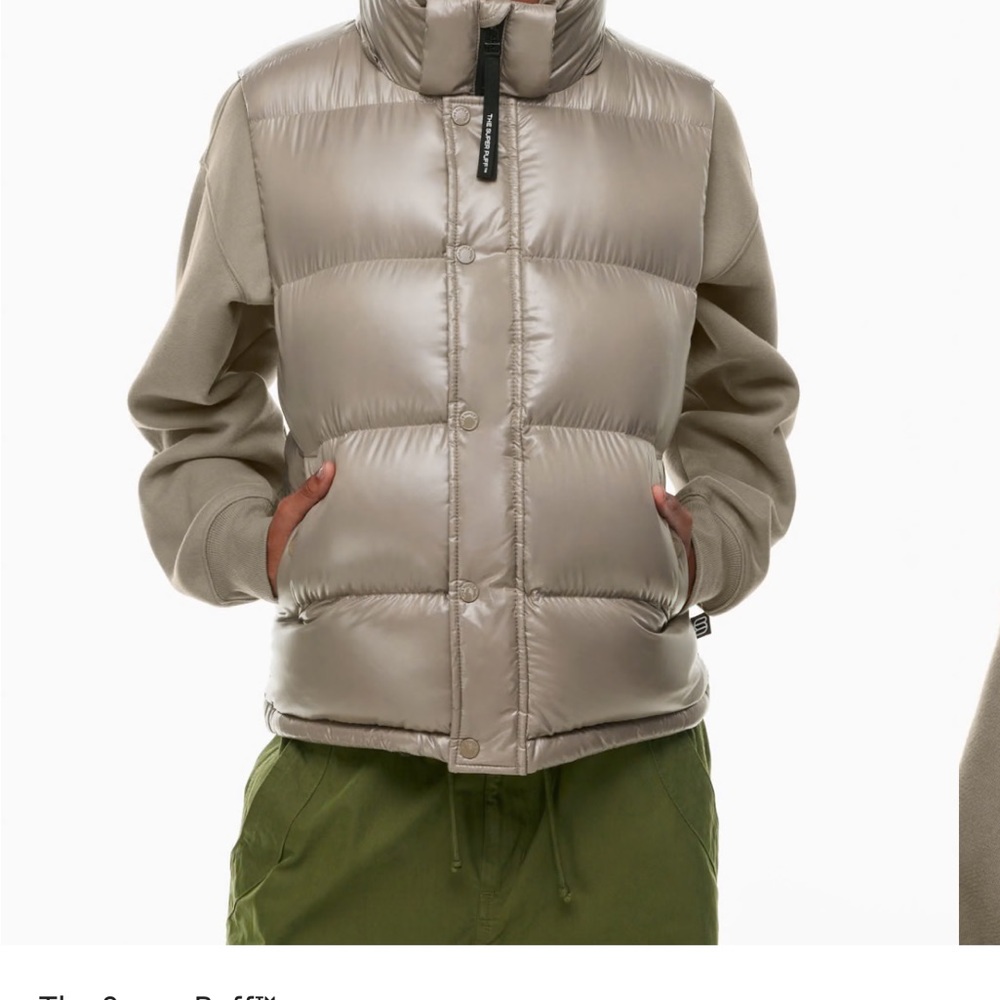 Aritzia super puff hi gloss vest